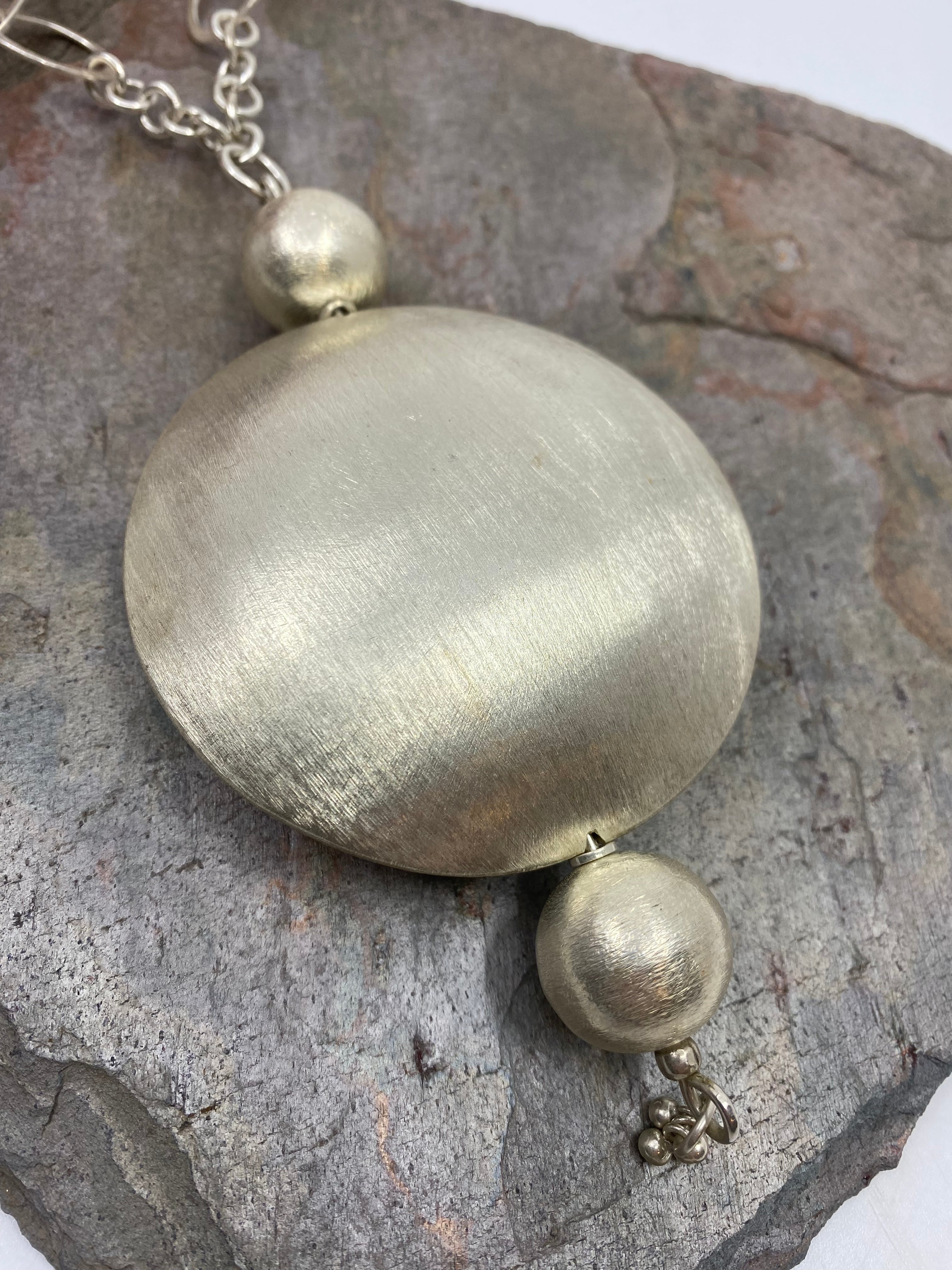 Disc Necklace 
