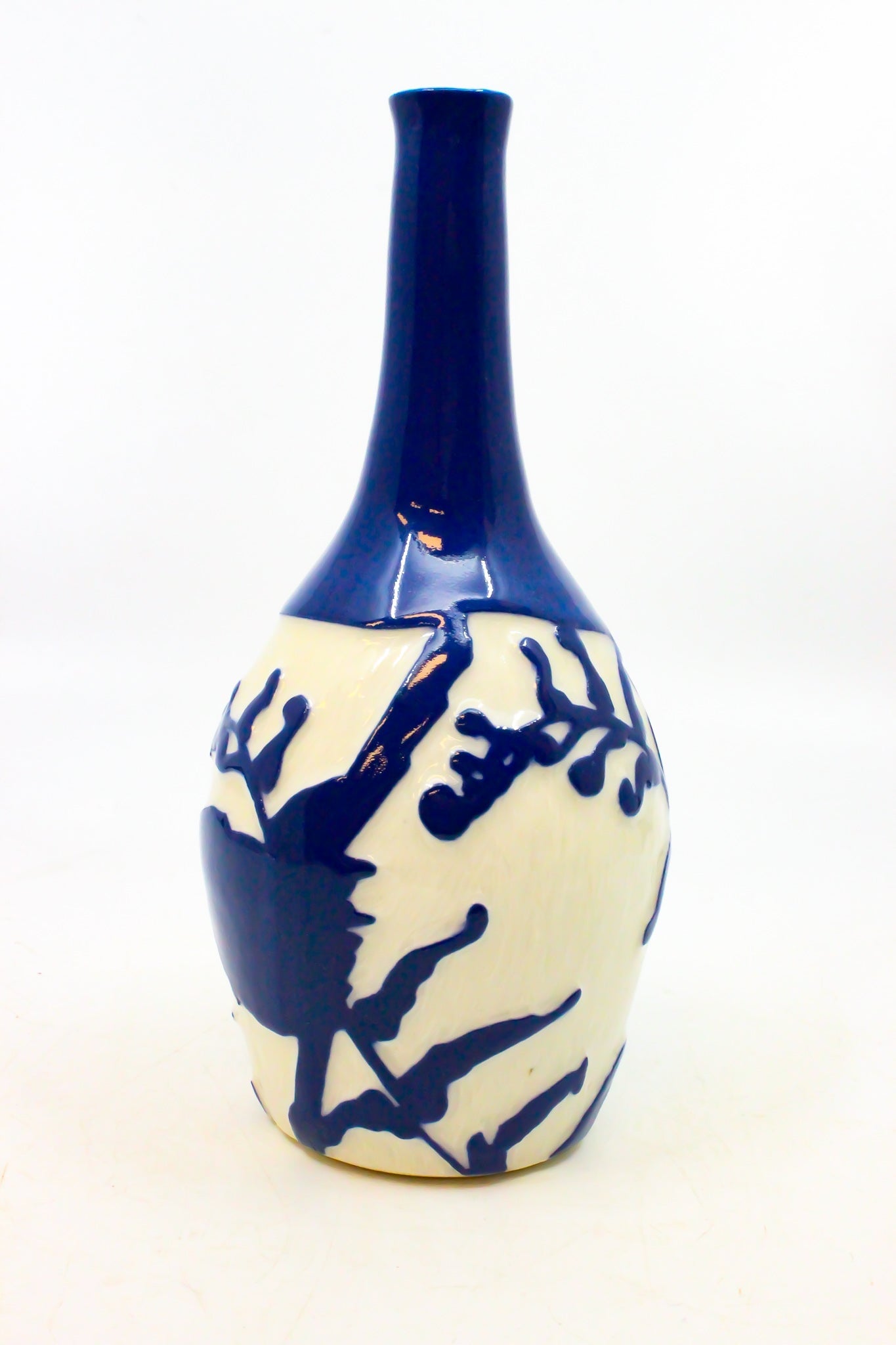 Bottle Vase €“ Mixed Botanical €“ Medium 