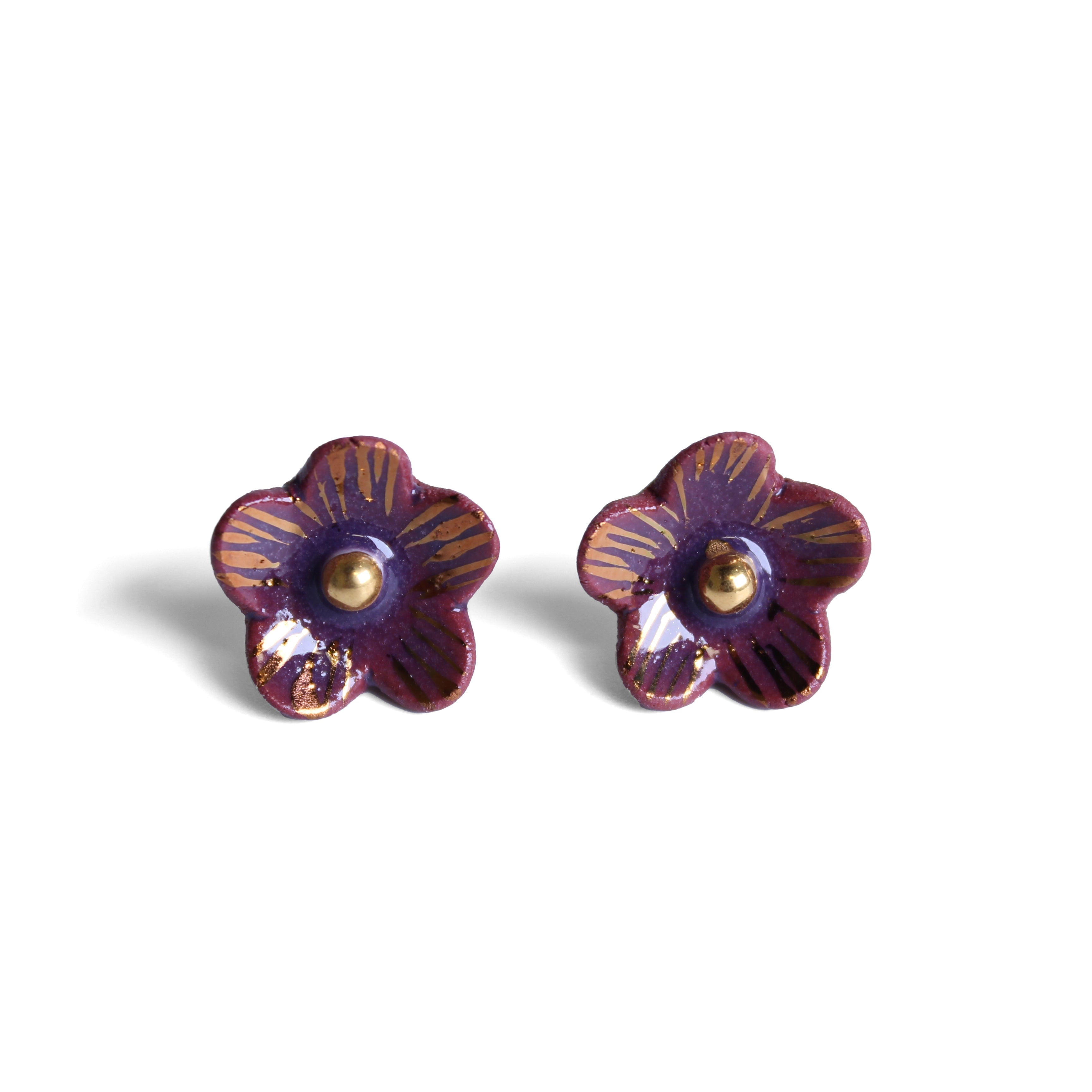 Flower Stud Earrings Jewellery Julia Bramich Deep magenta w/ lustre stripes 
