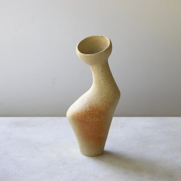 'Waiting' set - Form 03 Ceramics (Exhibition) Raquel Diniz 