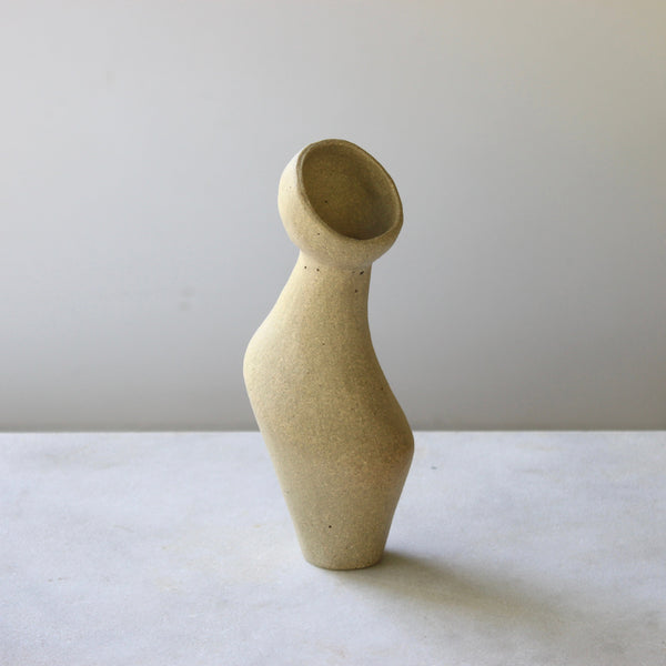 'Waiting' set - Form 04 Ceramics (Exhibition) Raquel Diniz 