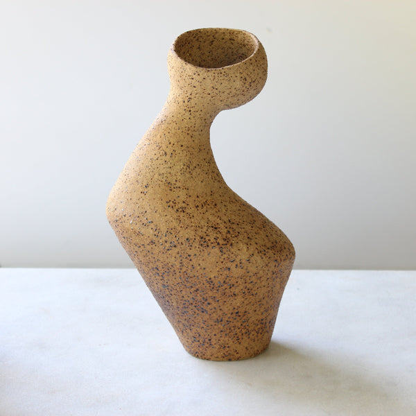 'Waiting' set - Form 05 Ceramics (Exhibition) Raquel Diniz 
