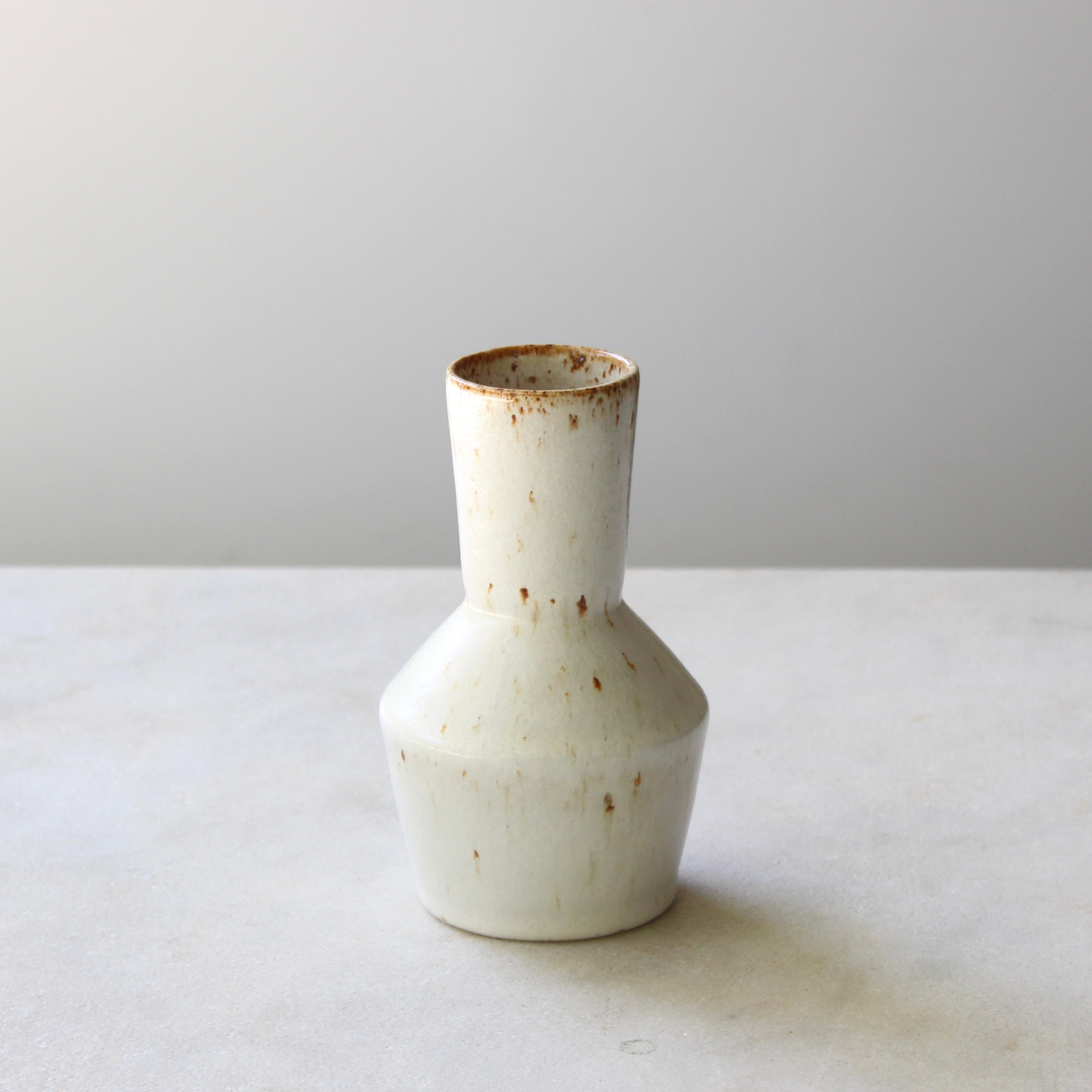 Small white vase Ceramics (Exhibition) Beansprout Studio 