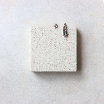 Asymmetrical Stud