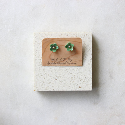 Flower Stud Earrings Jewellery Julia Bramich Green-light 