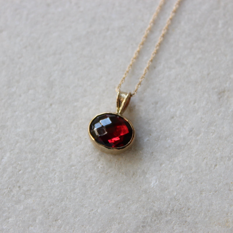 Uno Rhodolite Garnet Pendant Necklace Jewellery Vermilion Jewellery 
