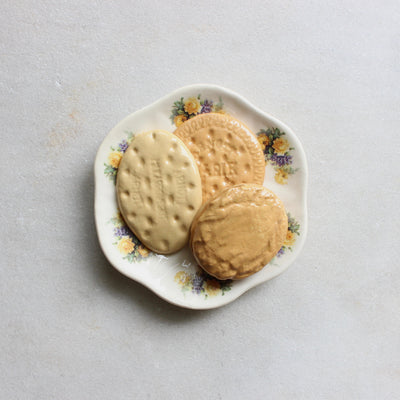 Deliciously Inedible Family Favourites (Small Plate) 3 biscuits Ceramics Julya Hegarty 4 