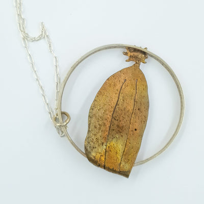 Plate 1 Laminaria saccharina necklace Jewellery and Metalsmith Small Object (Exhibition) Alison McDonald 