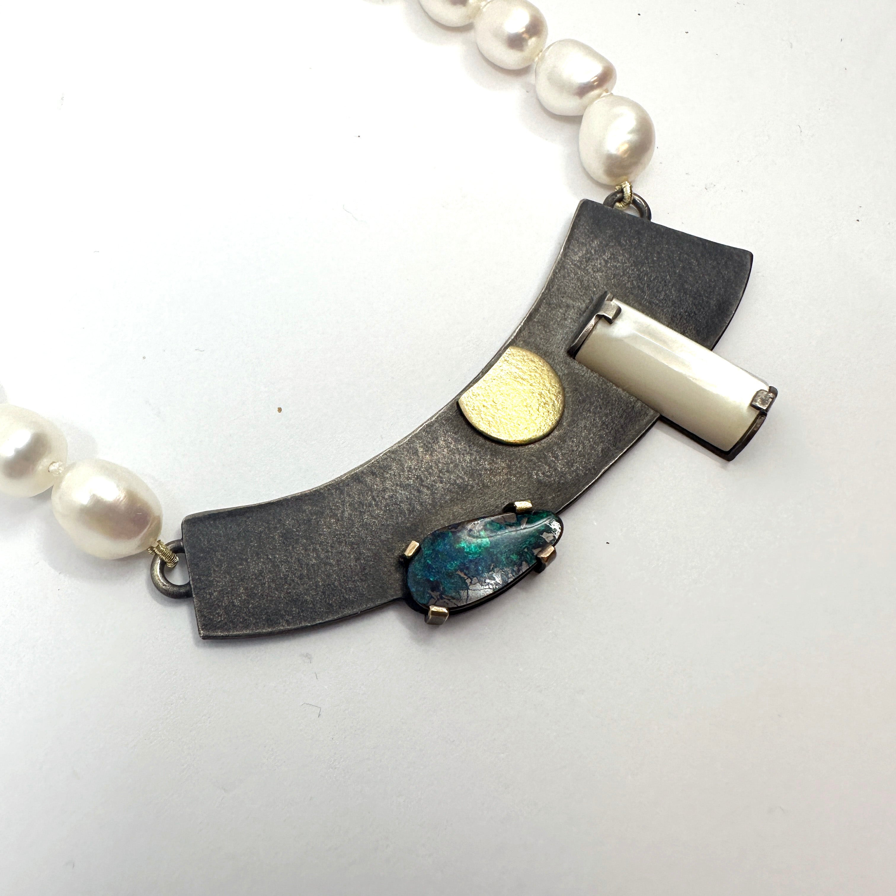Curved Bar Style Necklace