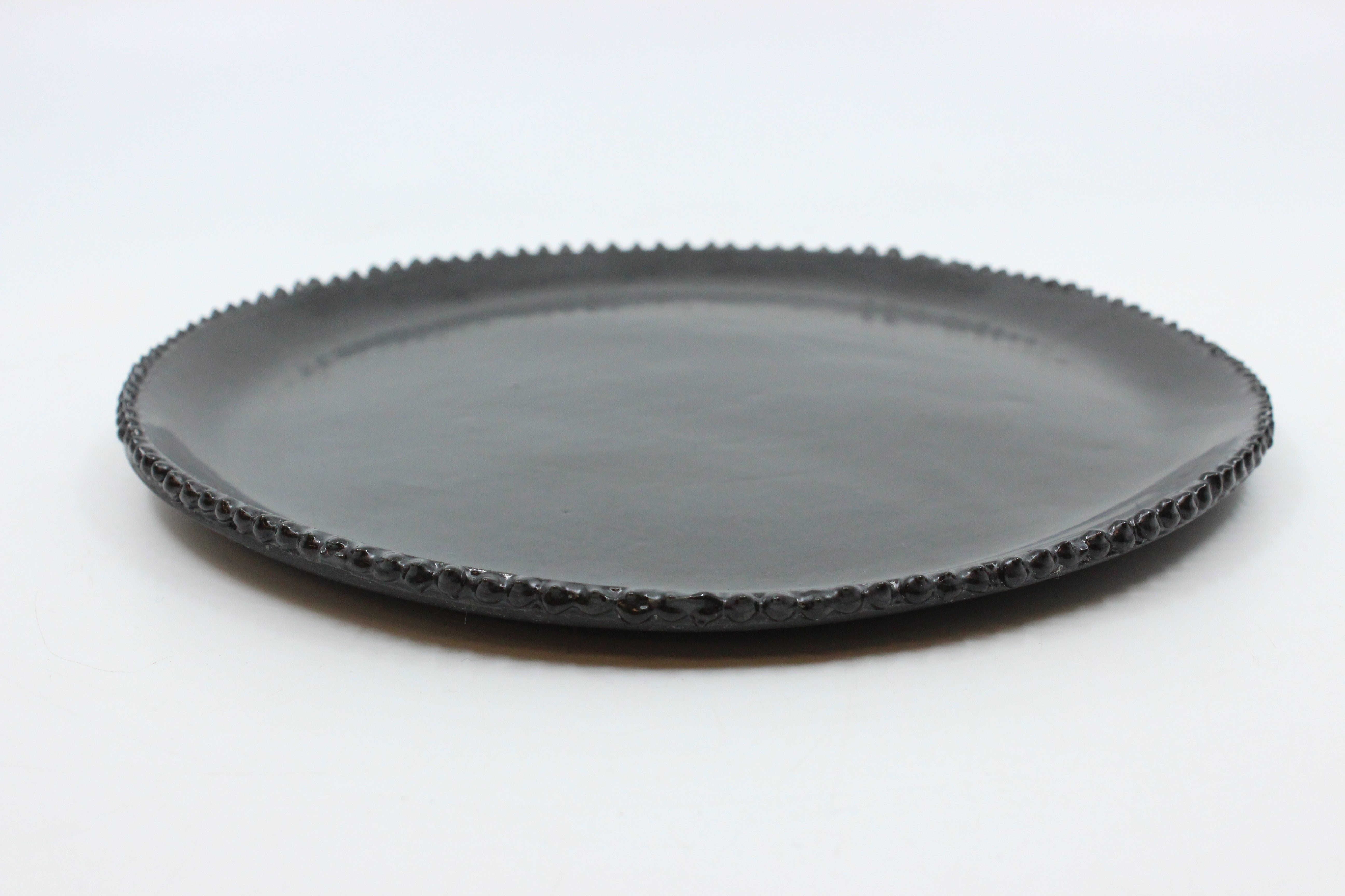 Luna Pearl Dinner Plate - Black